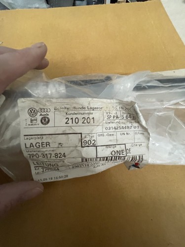 New genuine audi touareg - new,